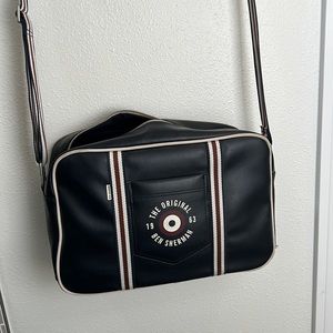 Ben Sherman blue leather shoulder bag